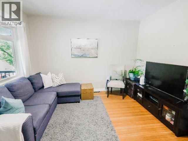 550 Cassiar Street Property Photo 4