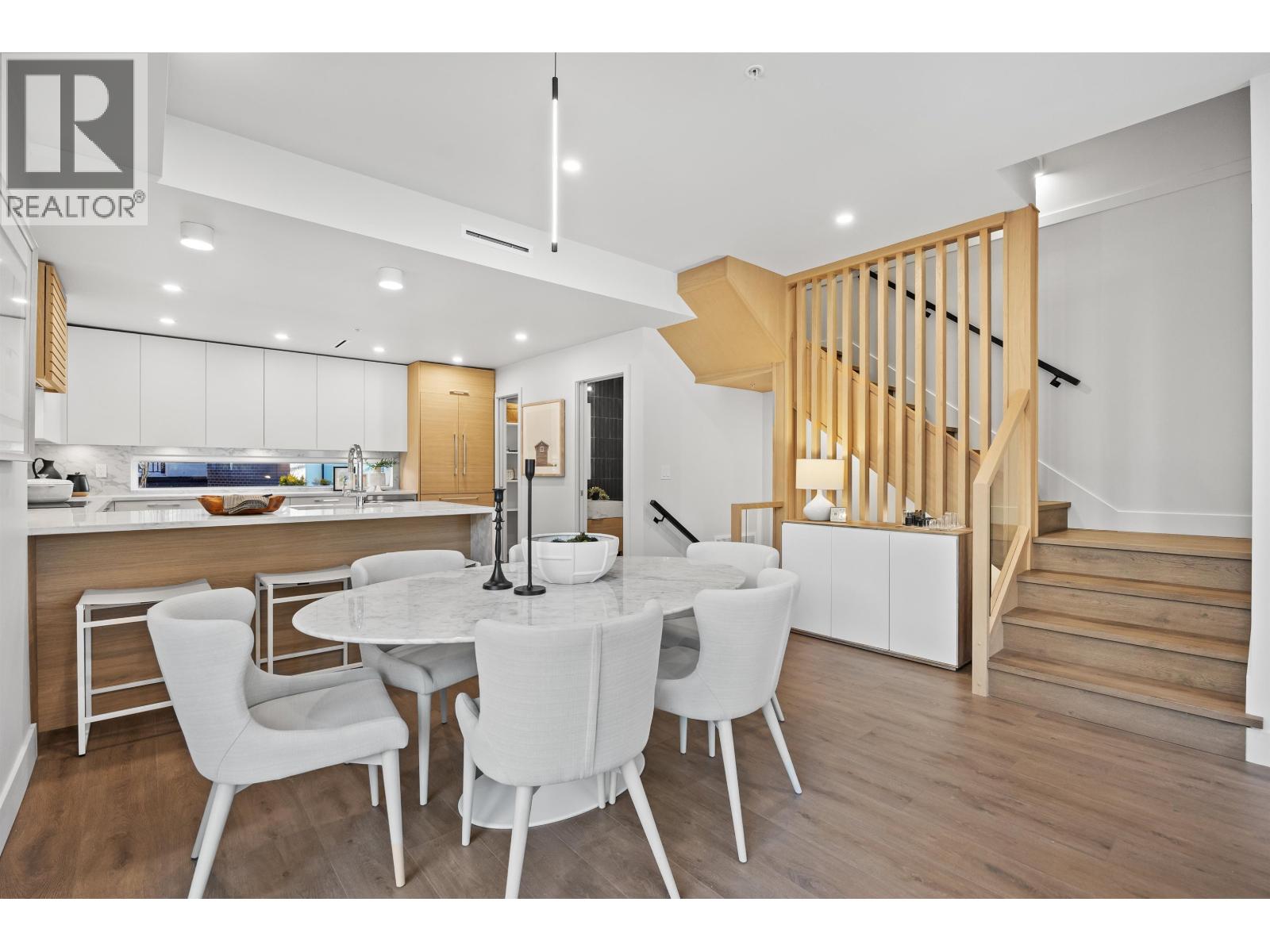 3206 Highland Boulevard Property Photo 1
