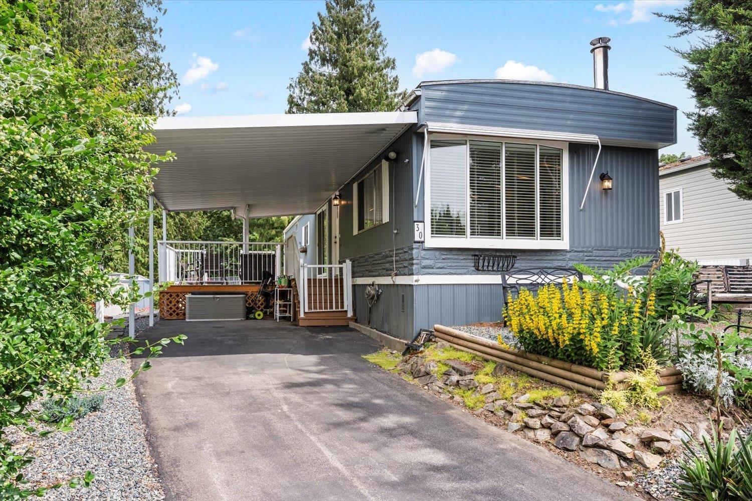 30 2035 Martens Street Property Photo 1