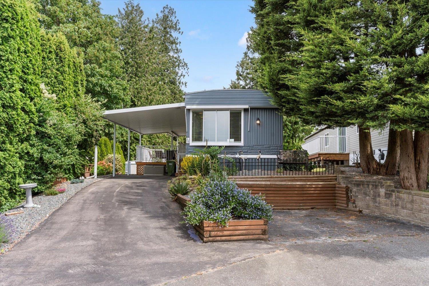 30 2035 Martens Street Property Photo 2
