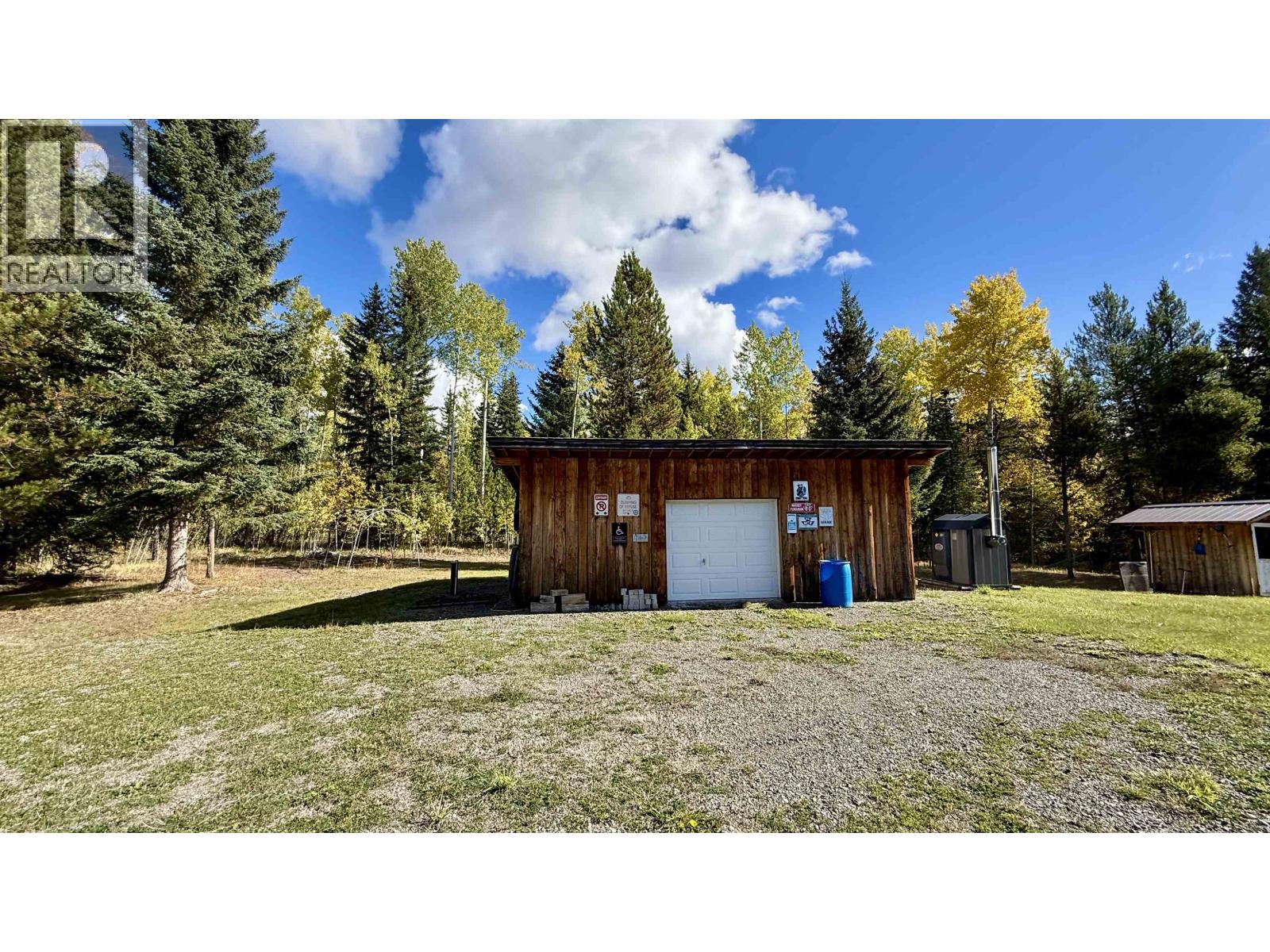6836 Fawn Creek Road Property Photo 4