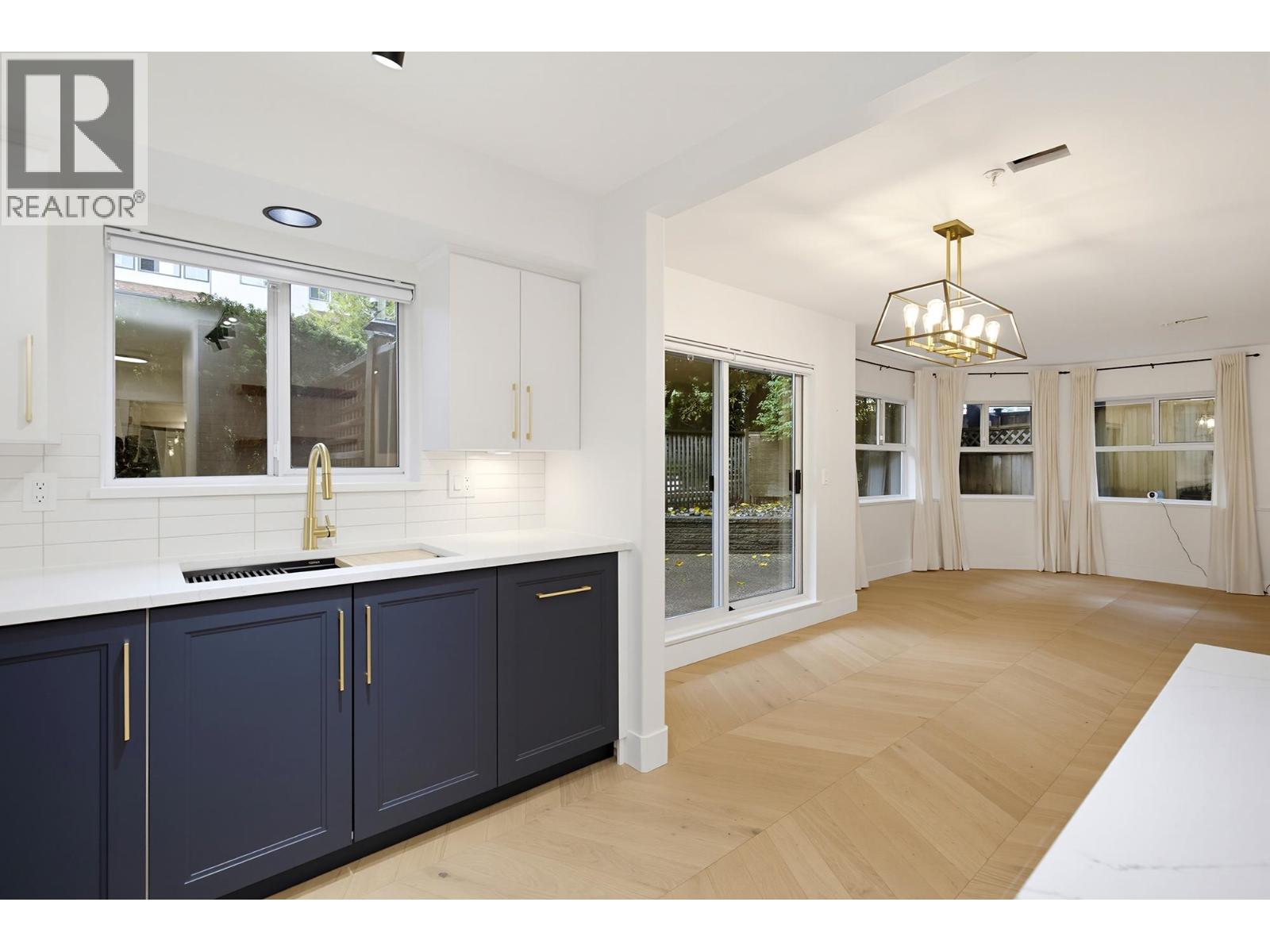 105 20556 113 Avenue Property Photo 4