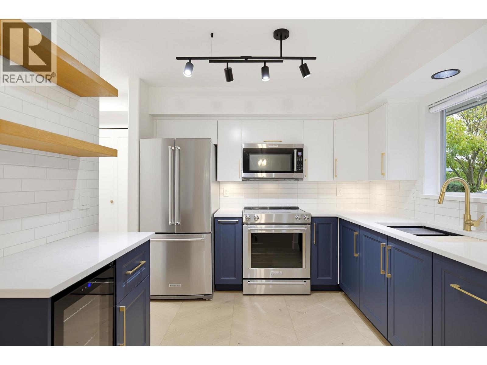 105 20556 113 Avenue Property Photo 7