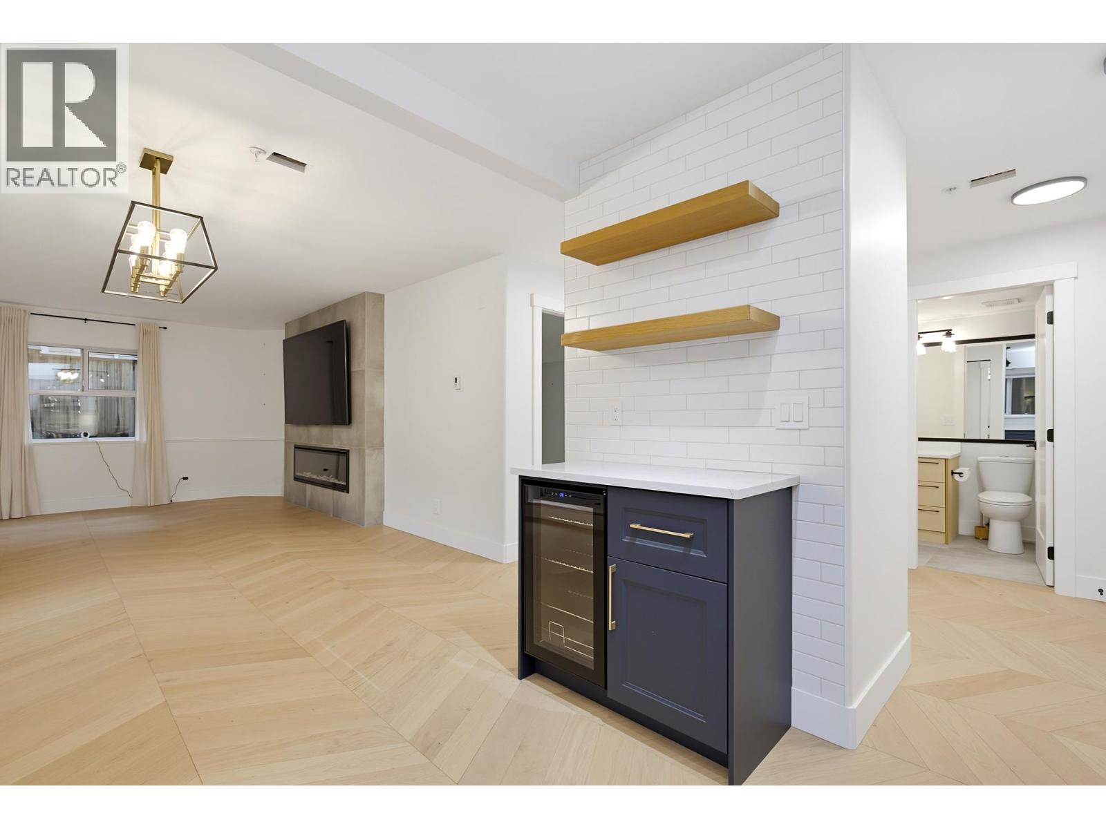 105 20556 113 Avenue Property Photo 12