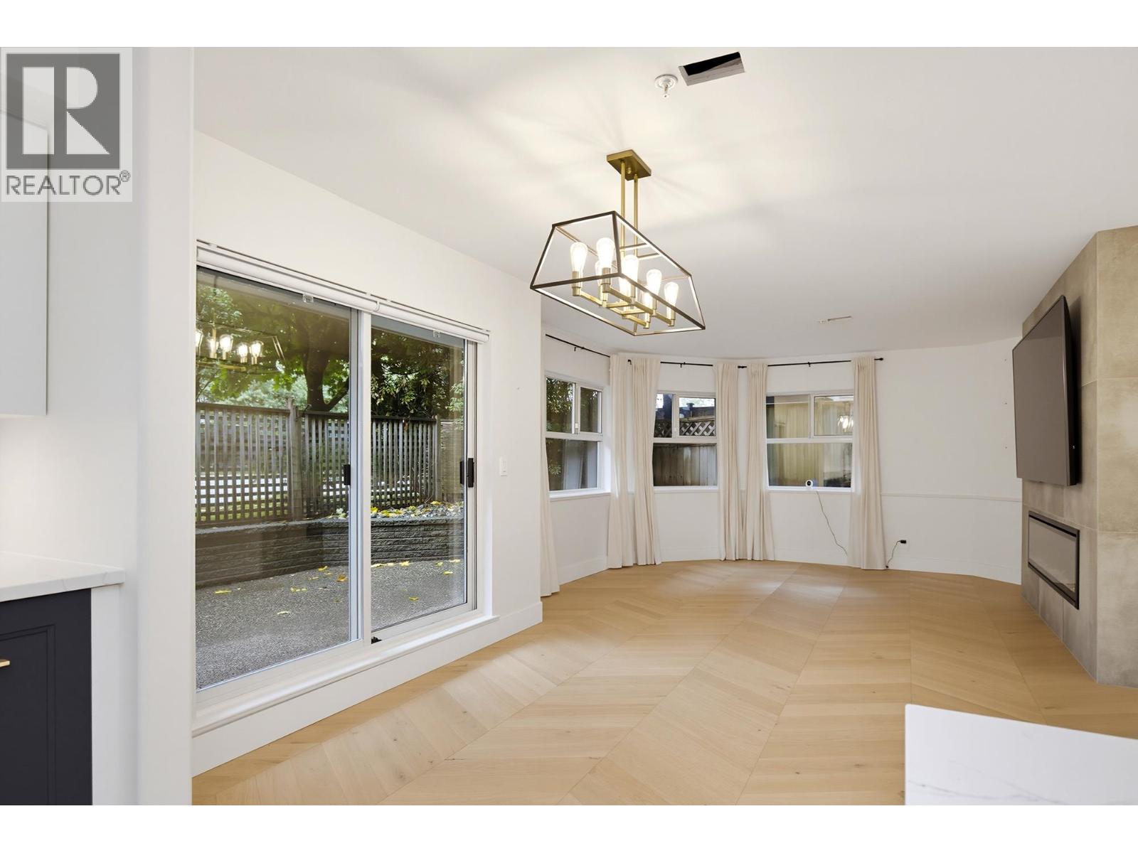 105 20556 113 Avenue Property Photo 14