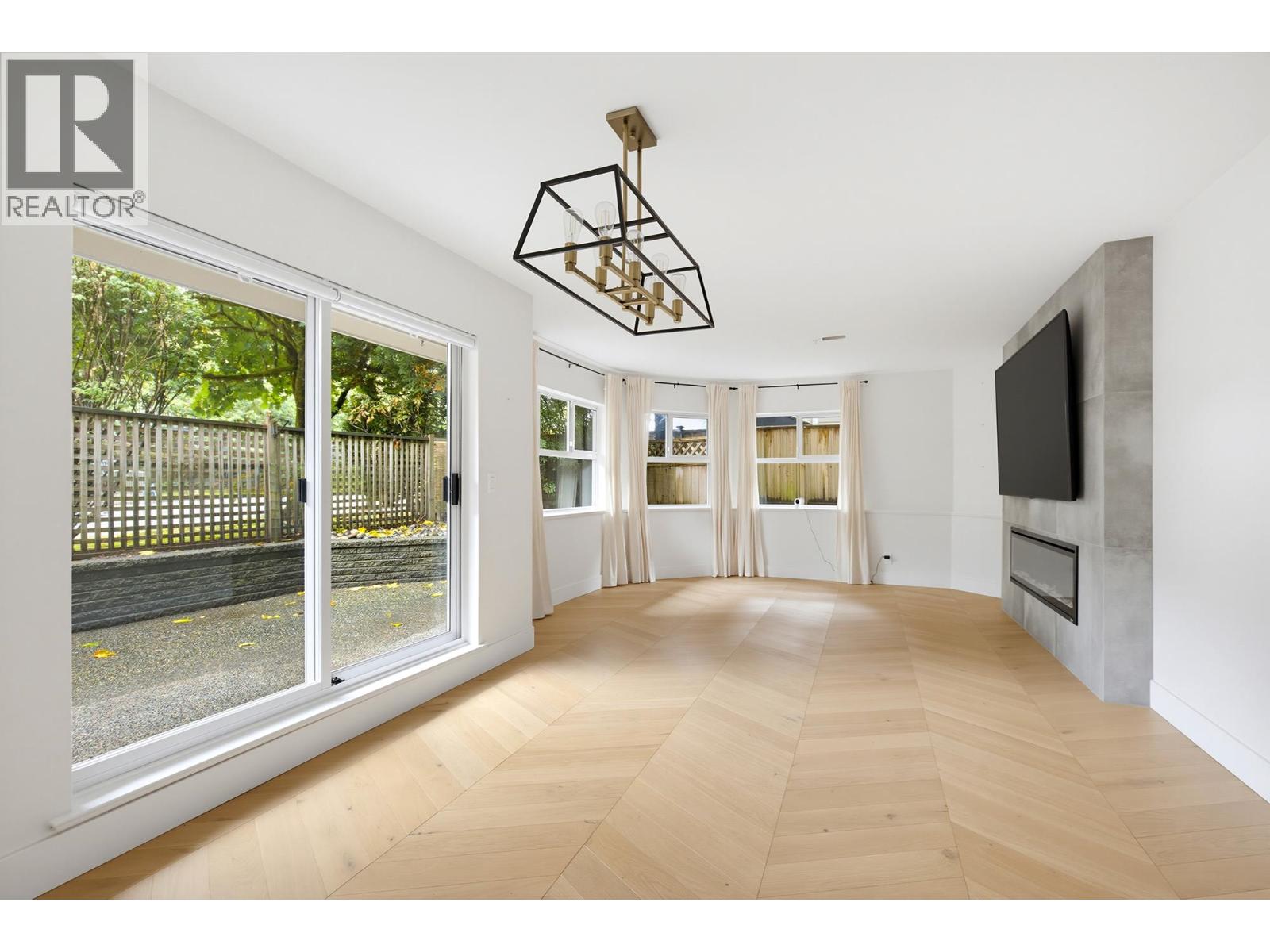 105 20556 113 Avenue Property Photo 16