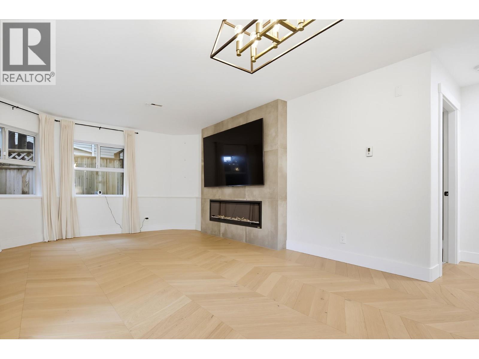 105 20556 113 Avenue Property Photo 17