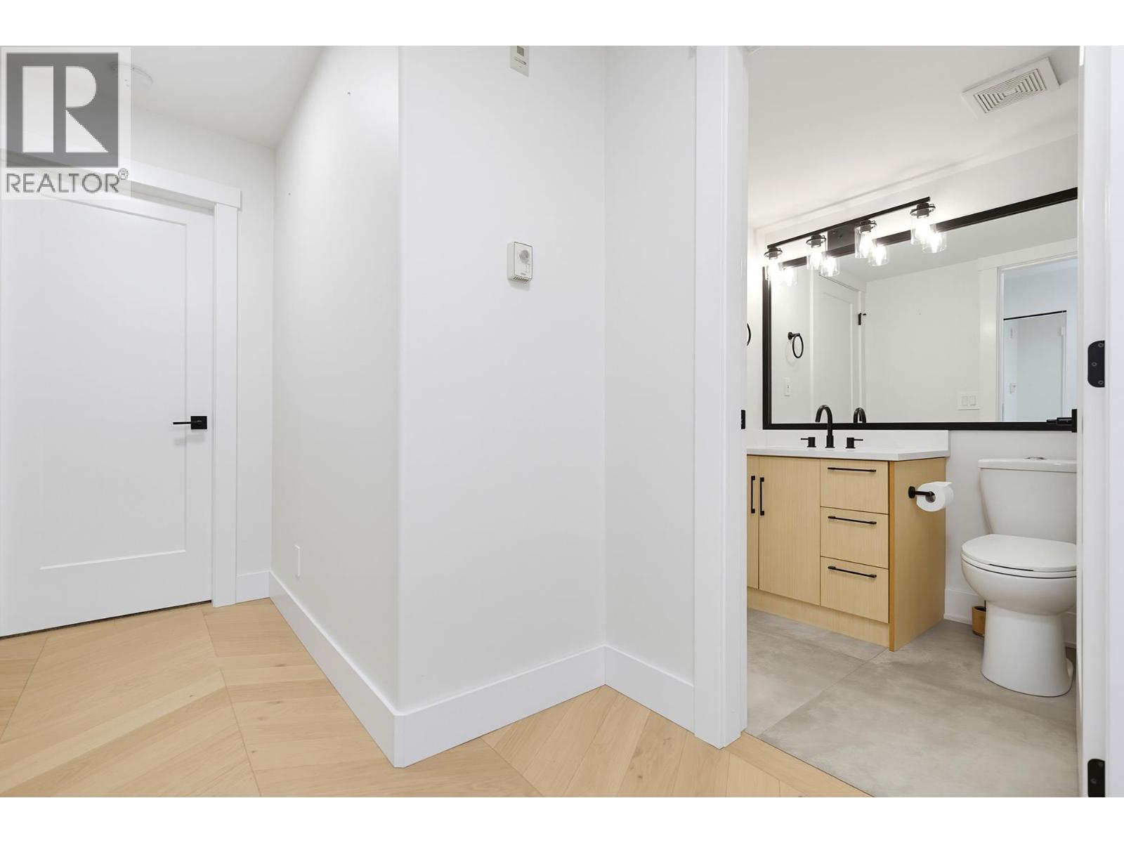 105 20556 113 Avenue Property Photo 32