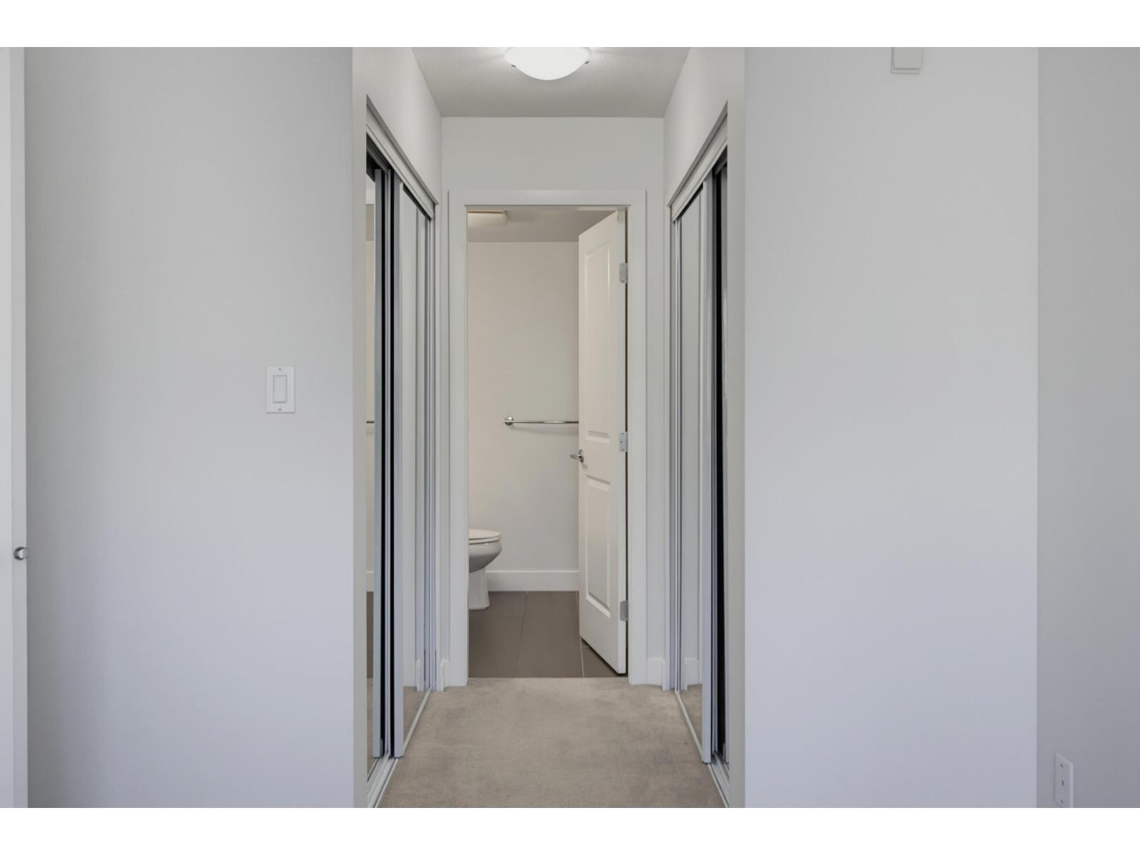 317 15745 Croydon Drive Property Photo 21