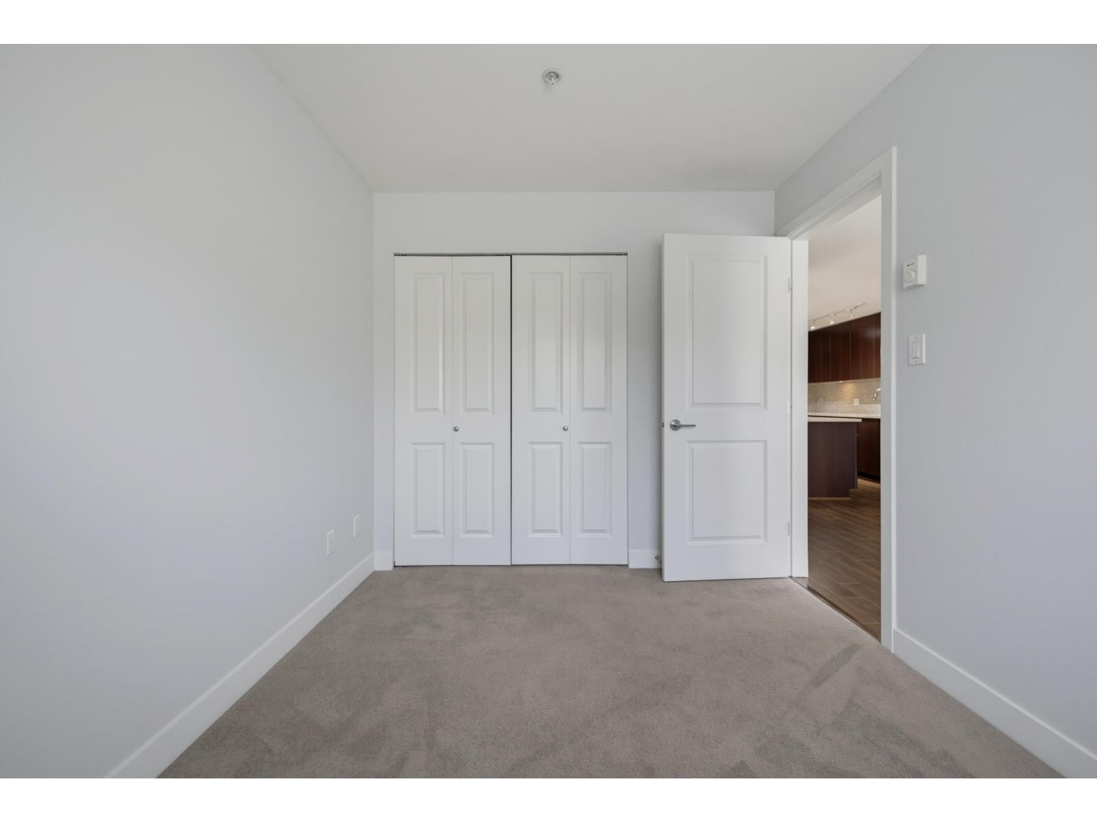 317 15745 Croydon Drive Property Photo 25