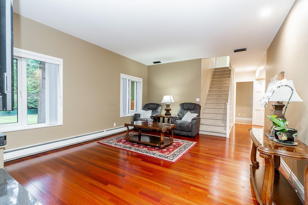 13511 Woodcrest Drive Property Photo 13