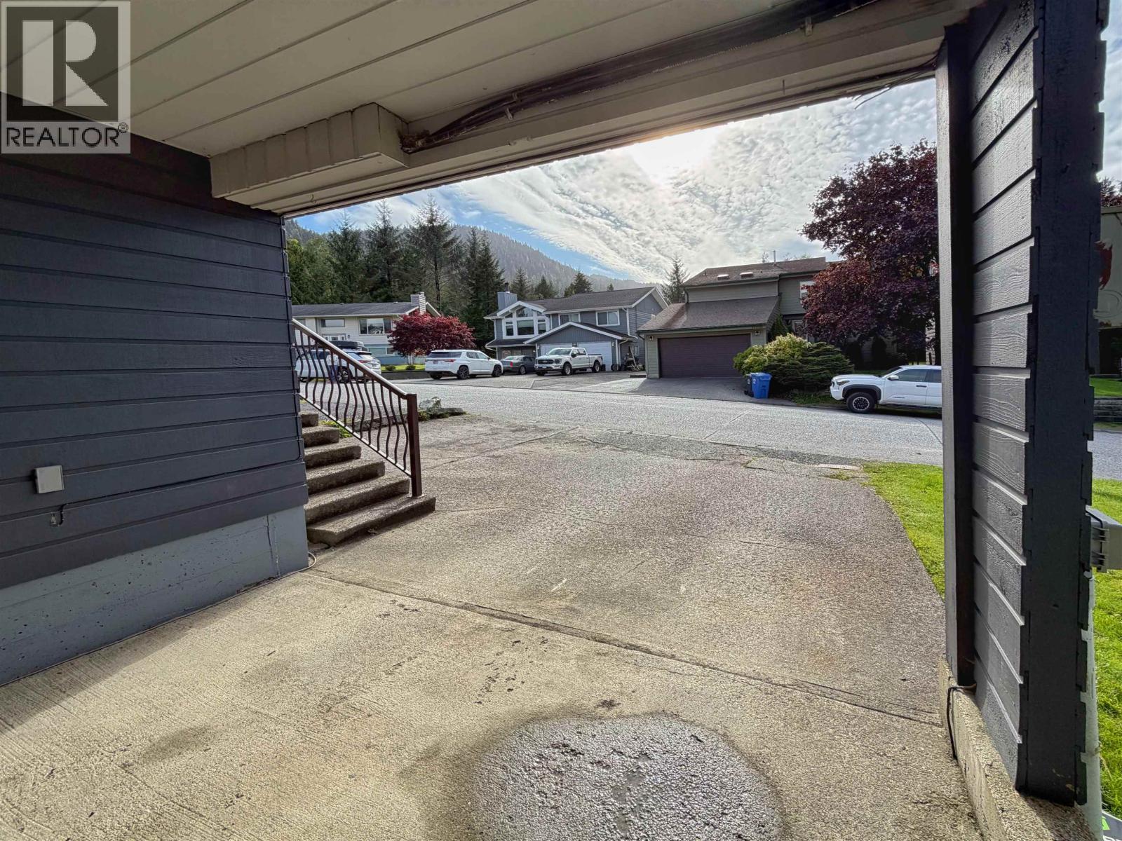 147-149 Gull Crescent Property Photo 23