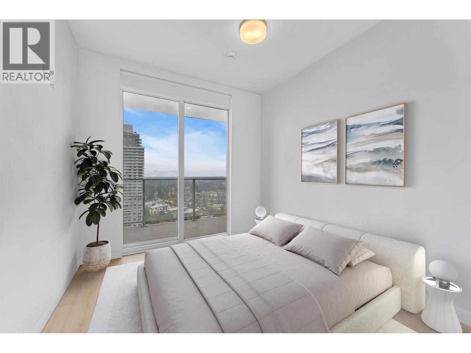 3305 567 Clarke Road Property Photo 11