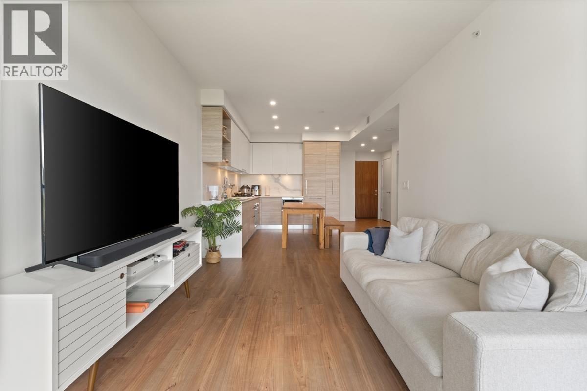 1702 585 Austin Avenue Property Photo 4