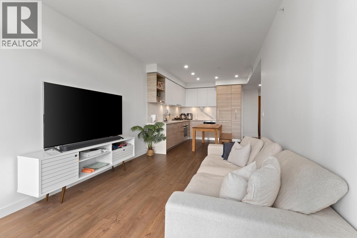 1702 585 Austin Avenue Property Photo 5