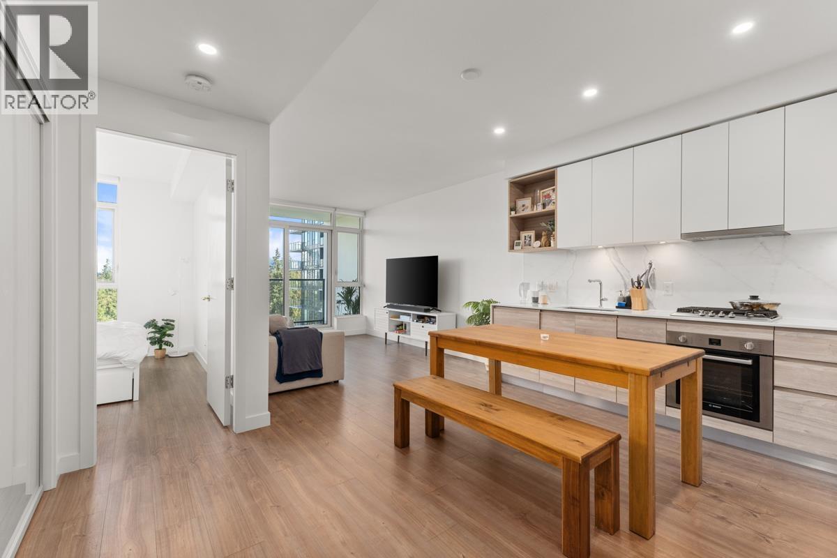 1702 585 Austin Avenue Property Photo 9