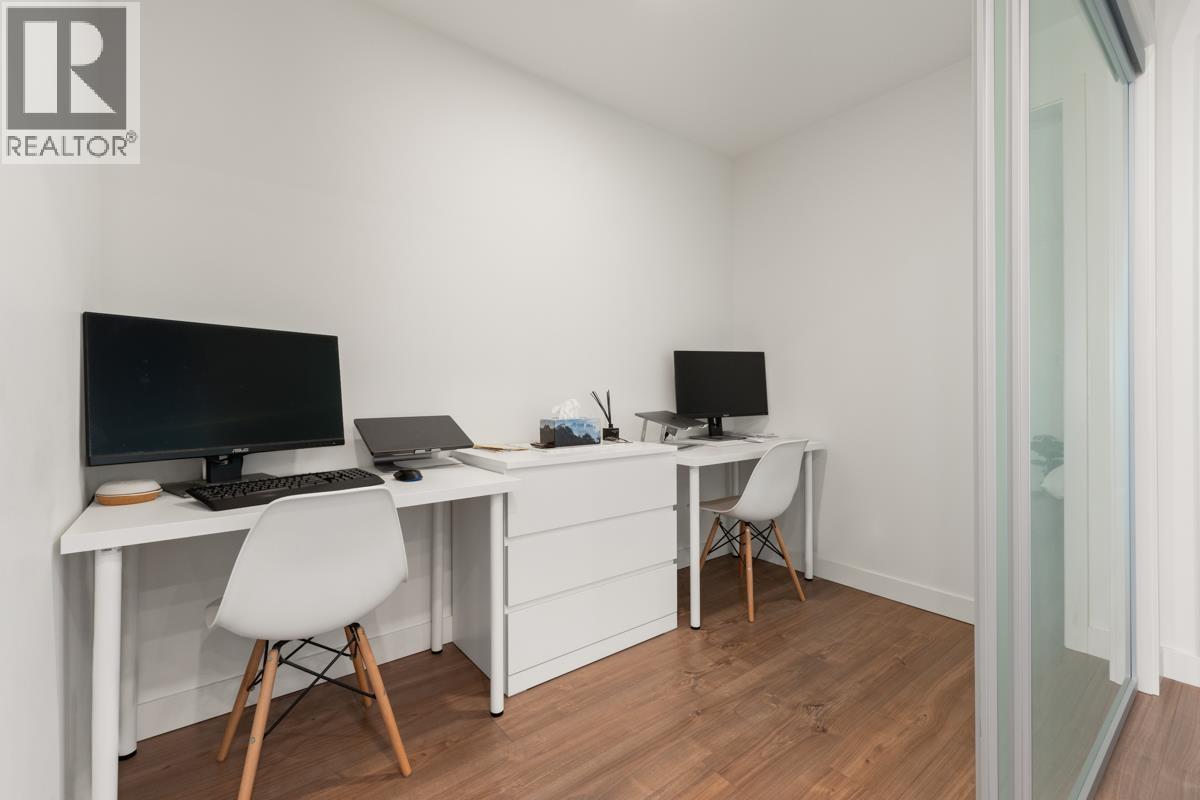 1702 585 Austin Avenue Property Photo 12