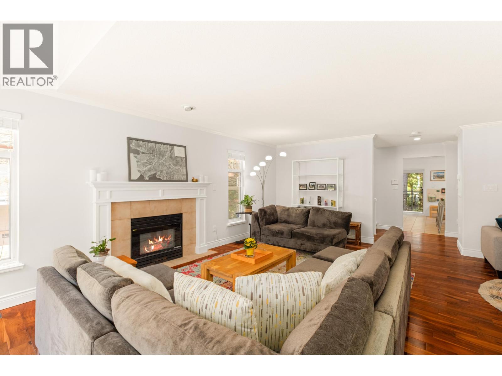 1188 Strathaven Drive Property Photo 3