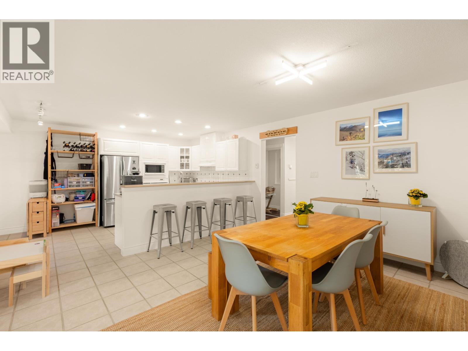 1188 Strathaven Drive Property Photo 10