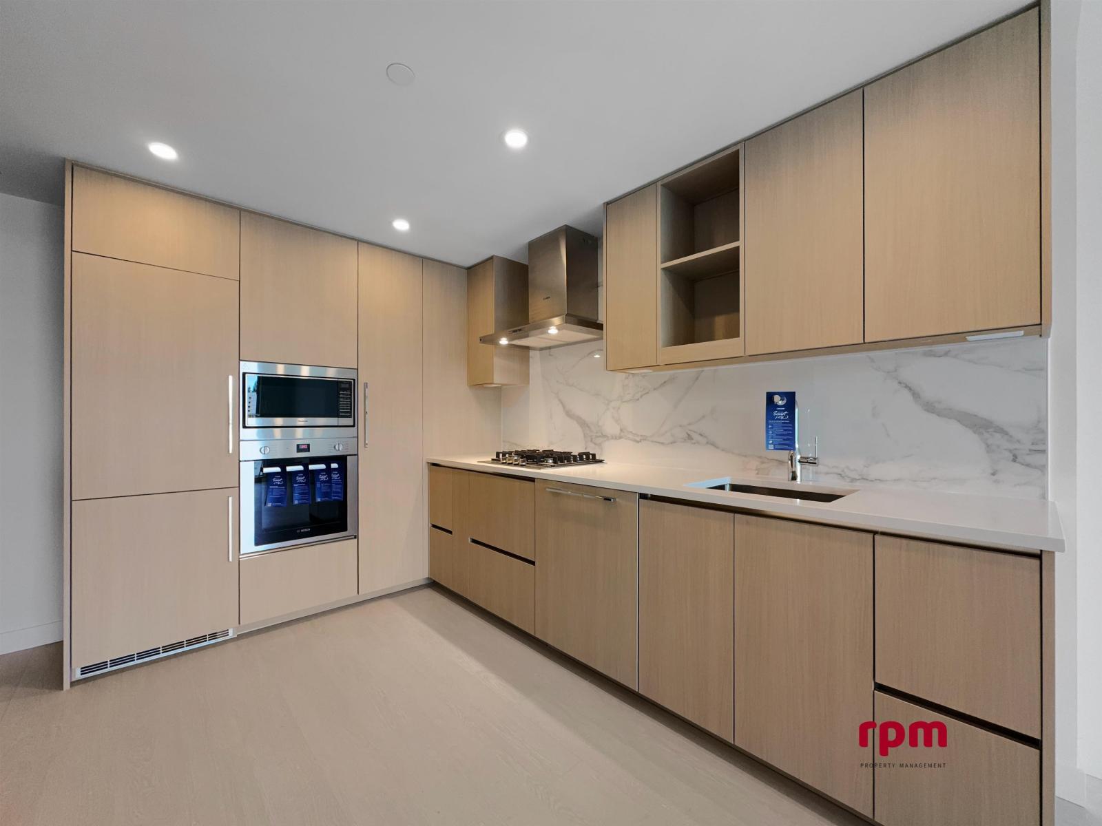 10xx 13778 100 AVENUE Property Photo 1
