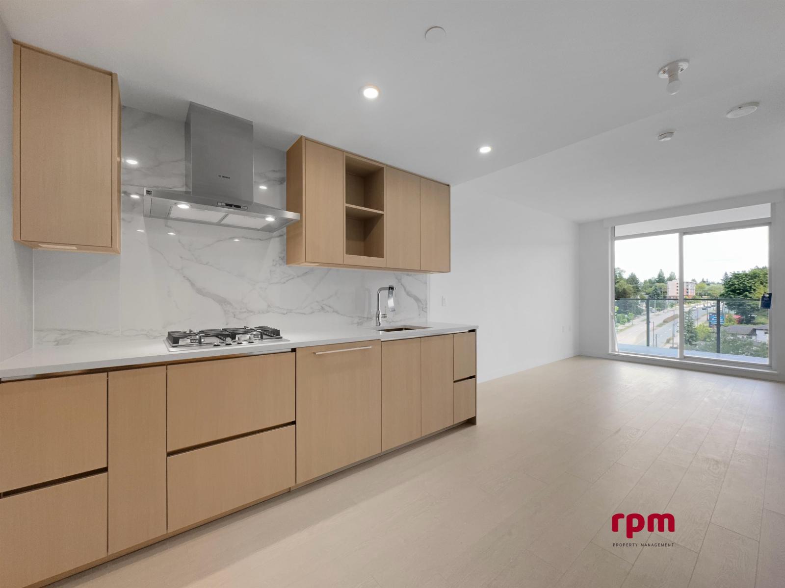 10xx 13778 100 Avenue Property Photo 4