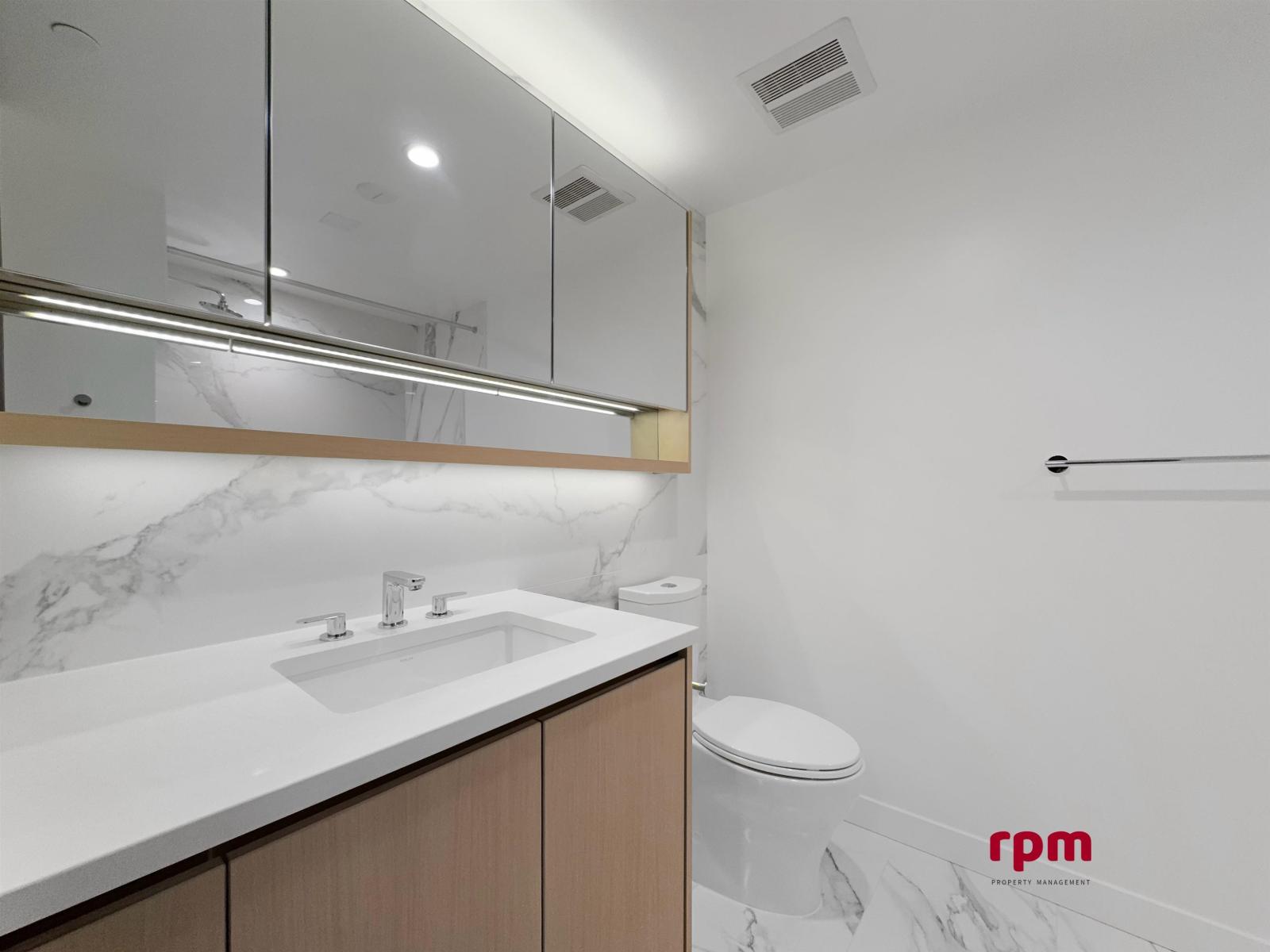 10xx 13778 100 Avenue Property Photo 6