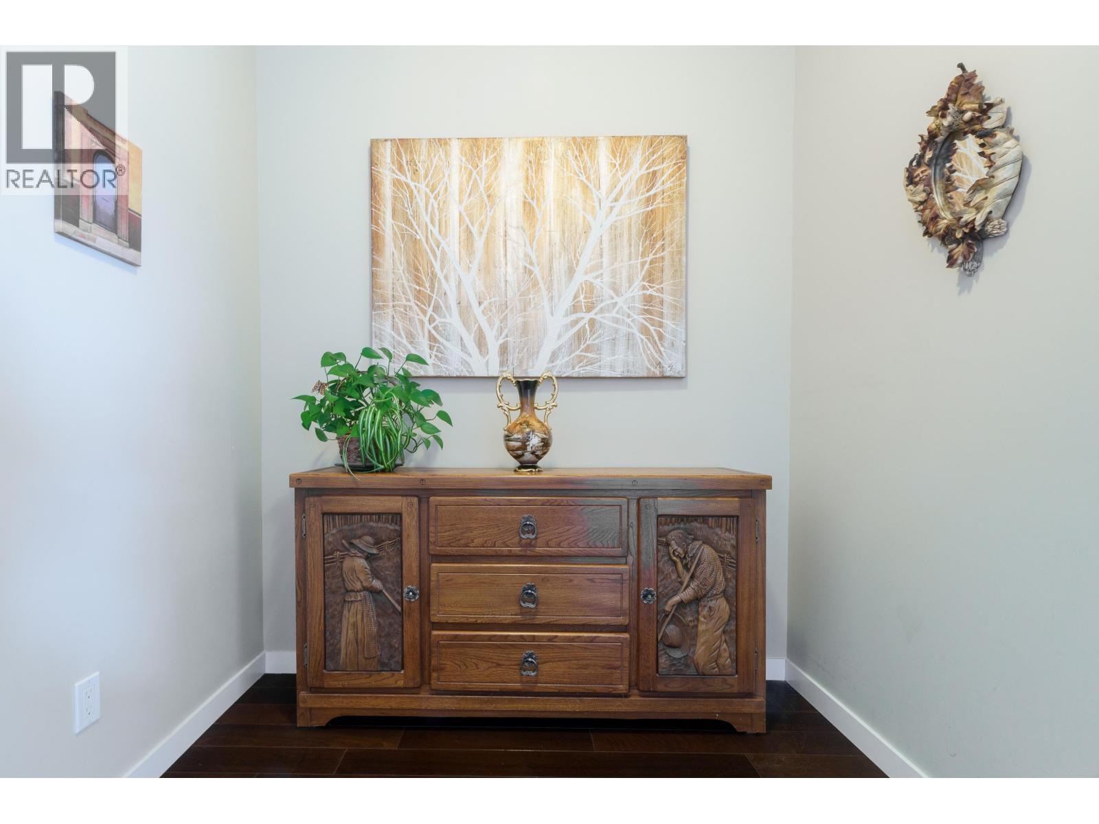 310 2336 Whyte Avenue Property Photo 10