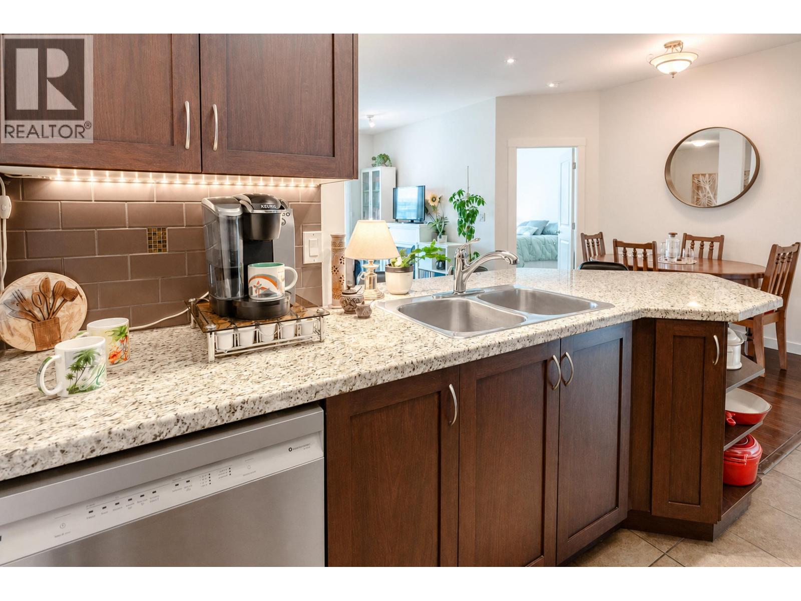310 2336 Whyte Avenue Property Photo 11