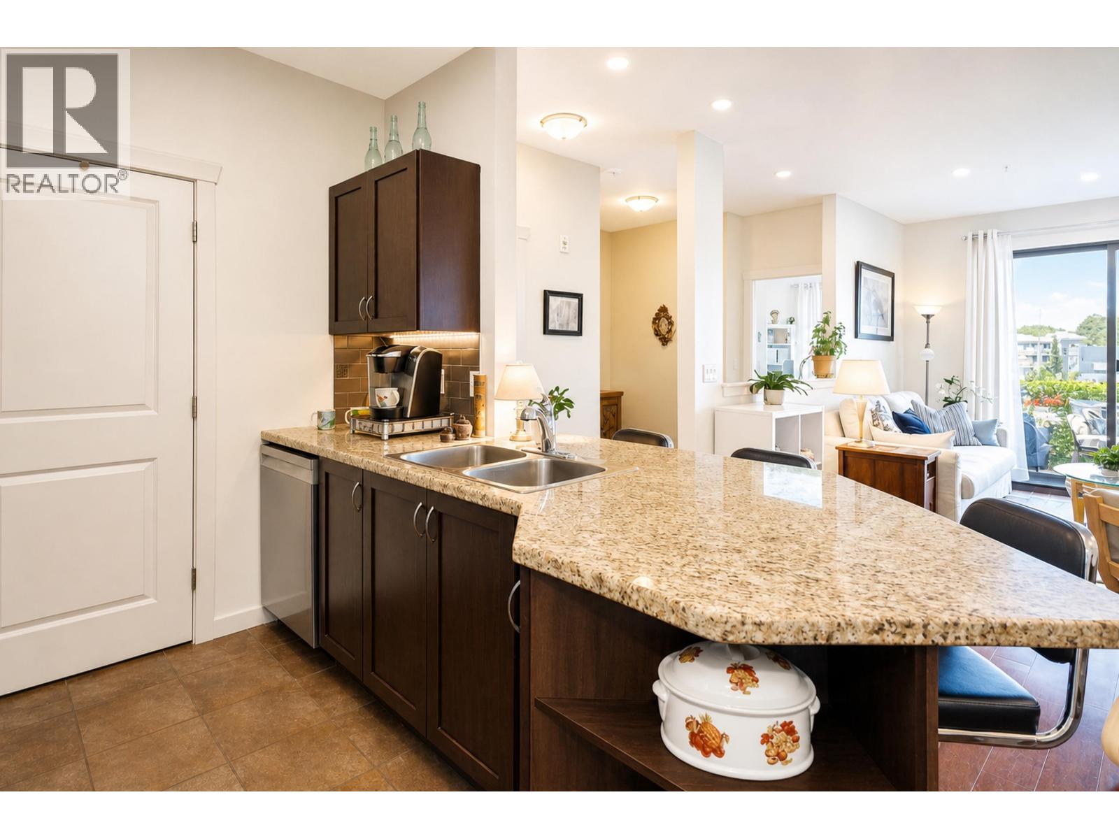310 2336 Whyte Avenue Property Photo 15
