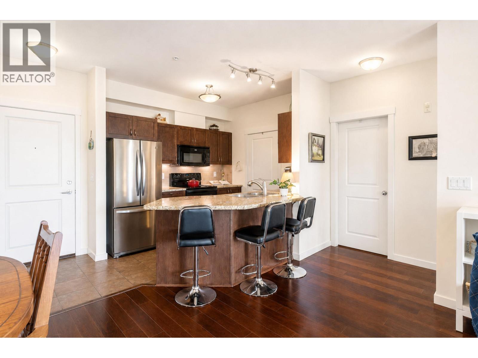 310 2336 Whyte Avenue Property Photo 16