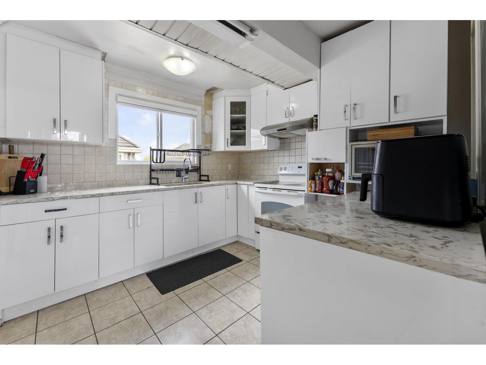 7670 150b Street Property Photo 28