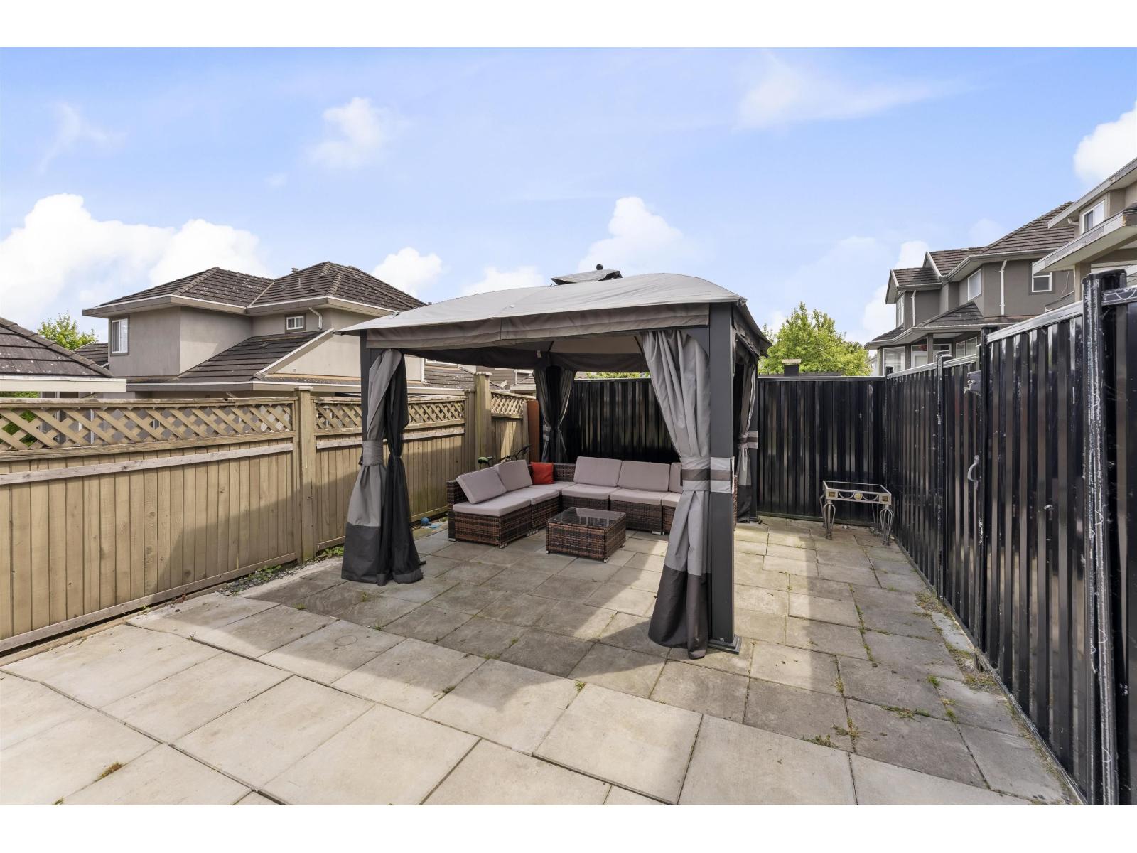 7670 150b Street Property Photo 32