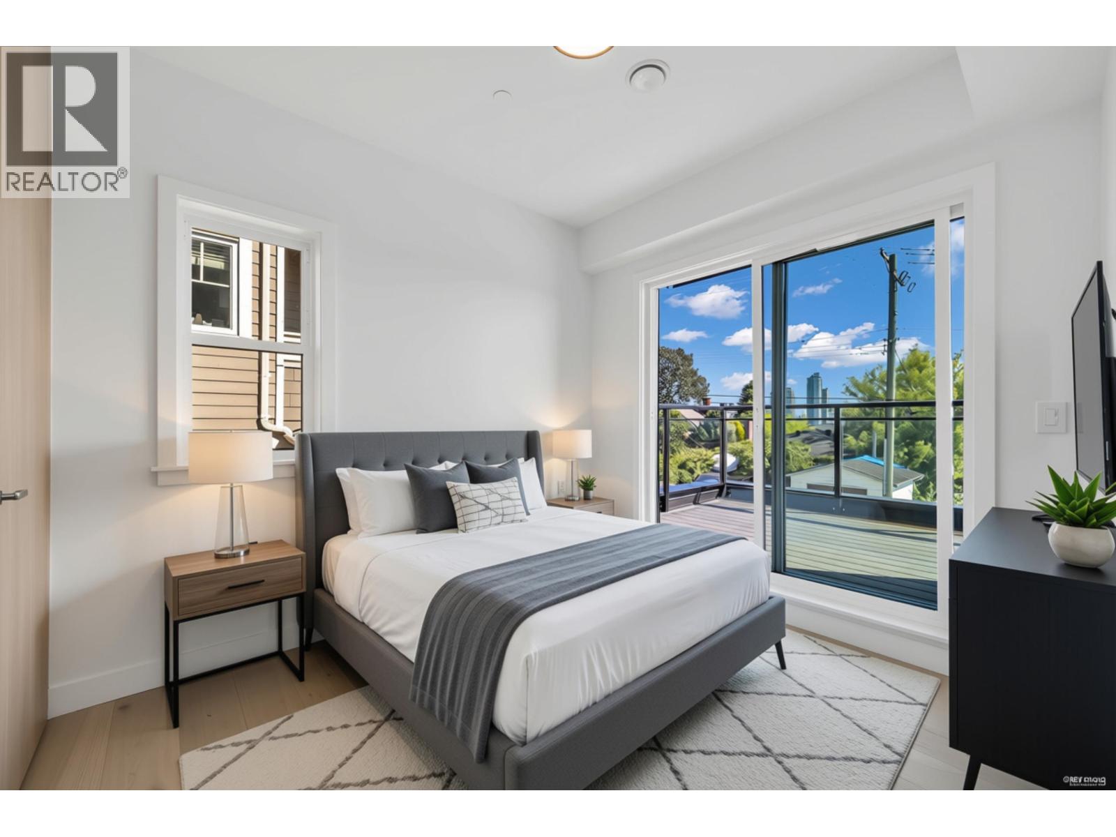 4 3800 Pender Street Property Photo 10