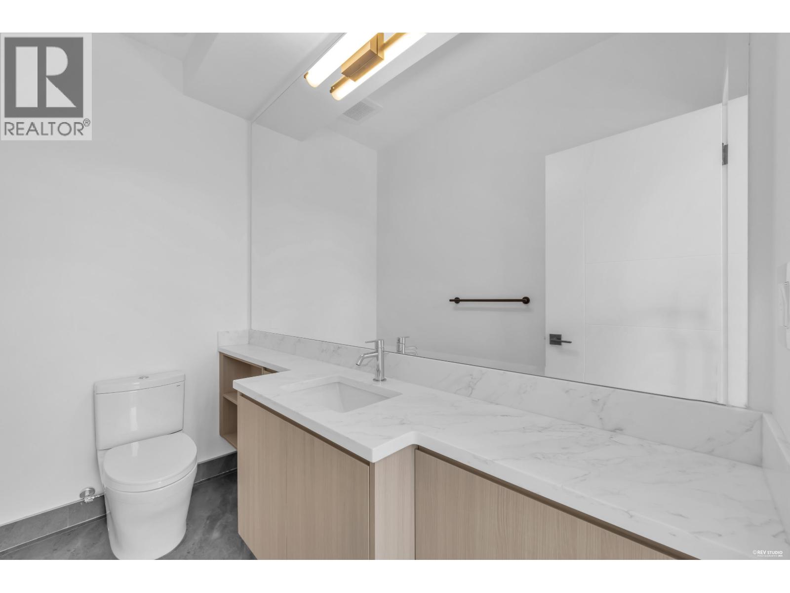 4 3800 Pender Street Property Photo 15