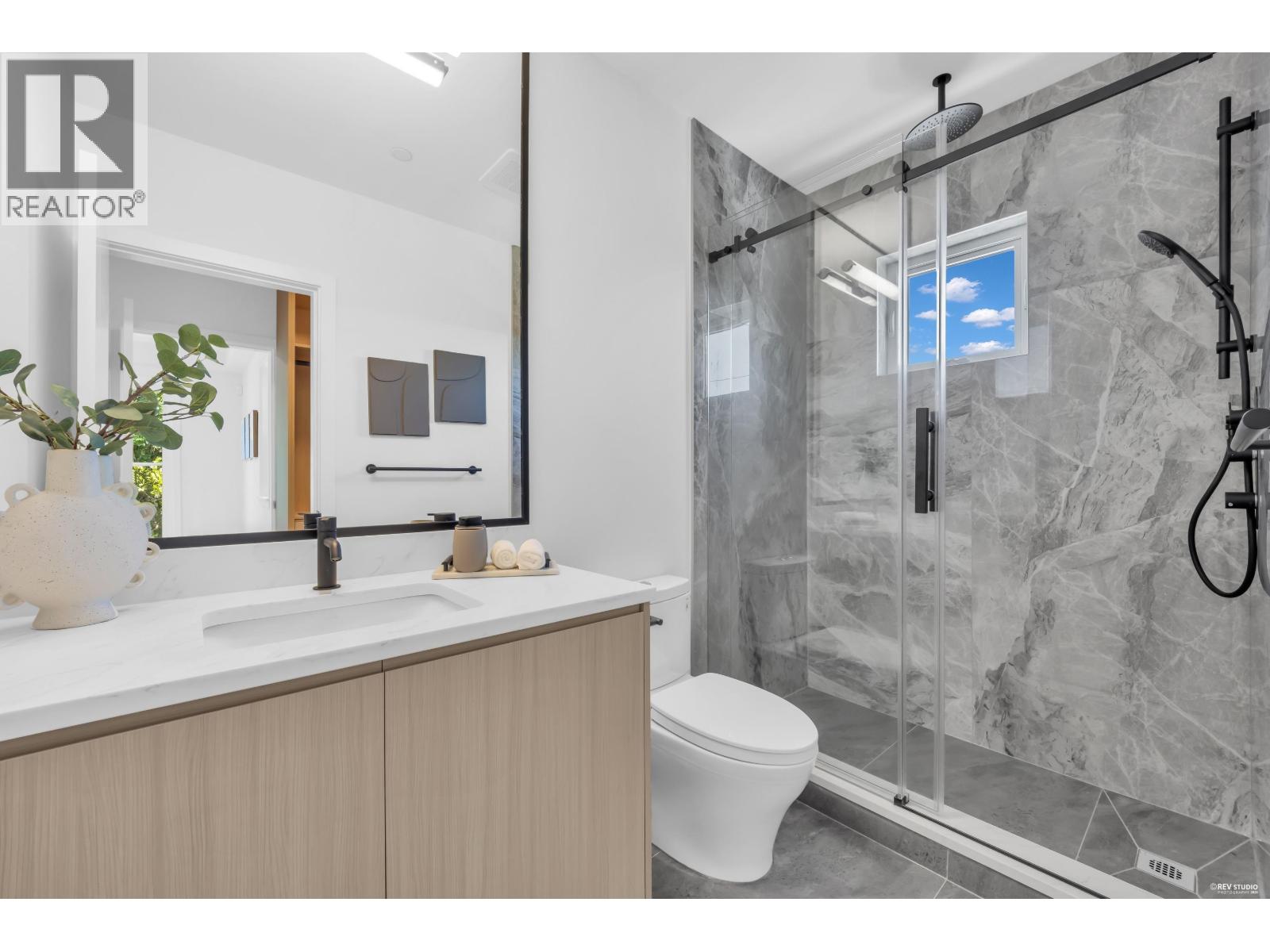 2 3800 Pender Street Property Photo 15