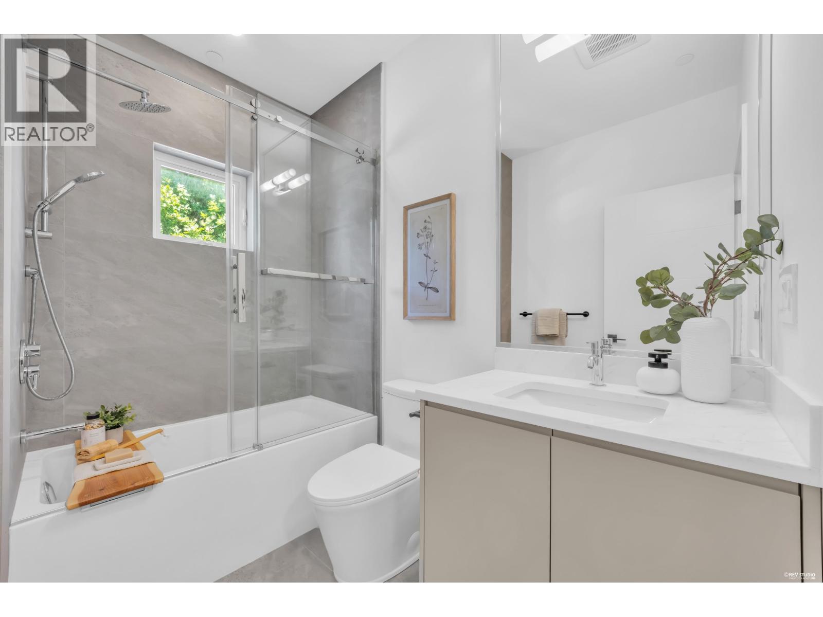 2 3800 Pender Street Property Photo 22