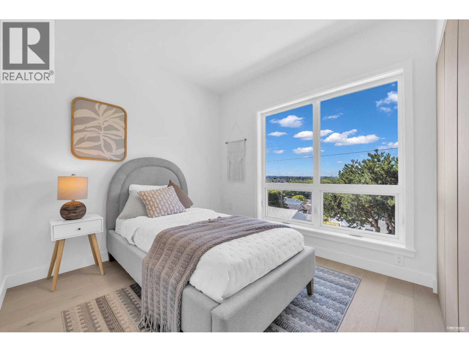 2 3800 Pender Street Property Photo 23