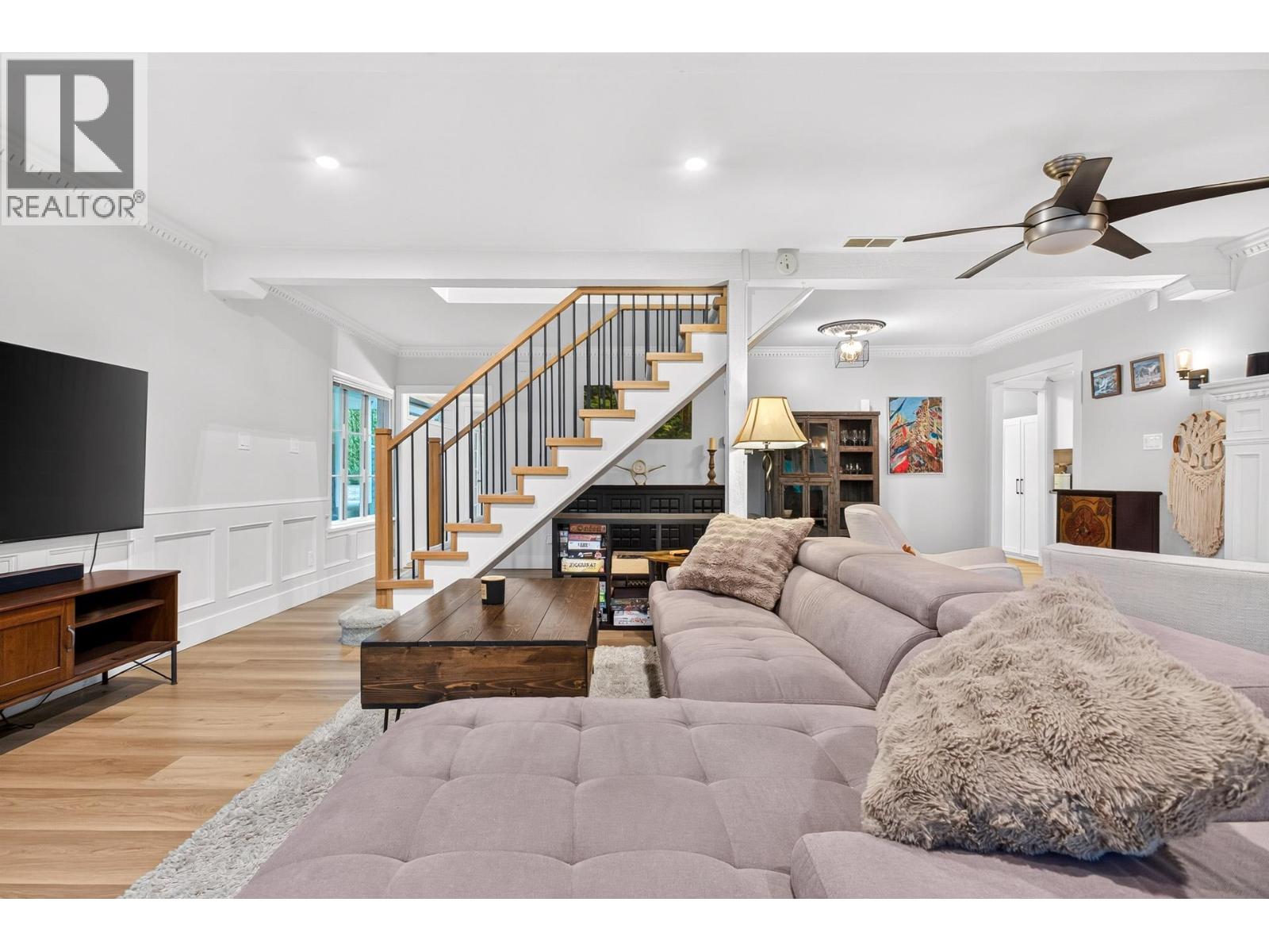 23803 128 Crescent Property Photo 4