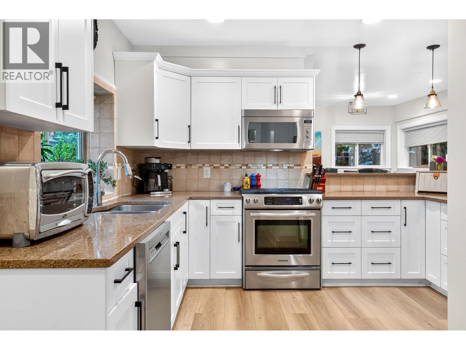 23803 128 Crescent Property Photo 11