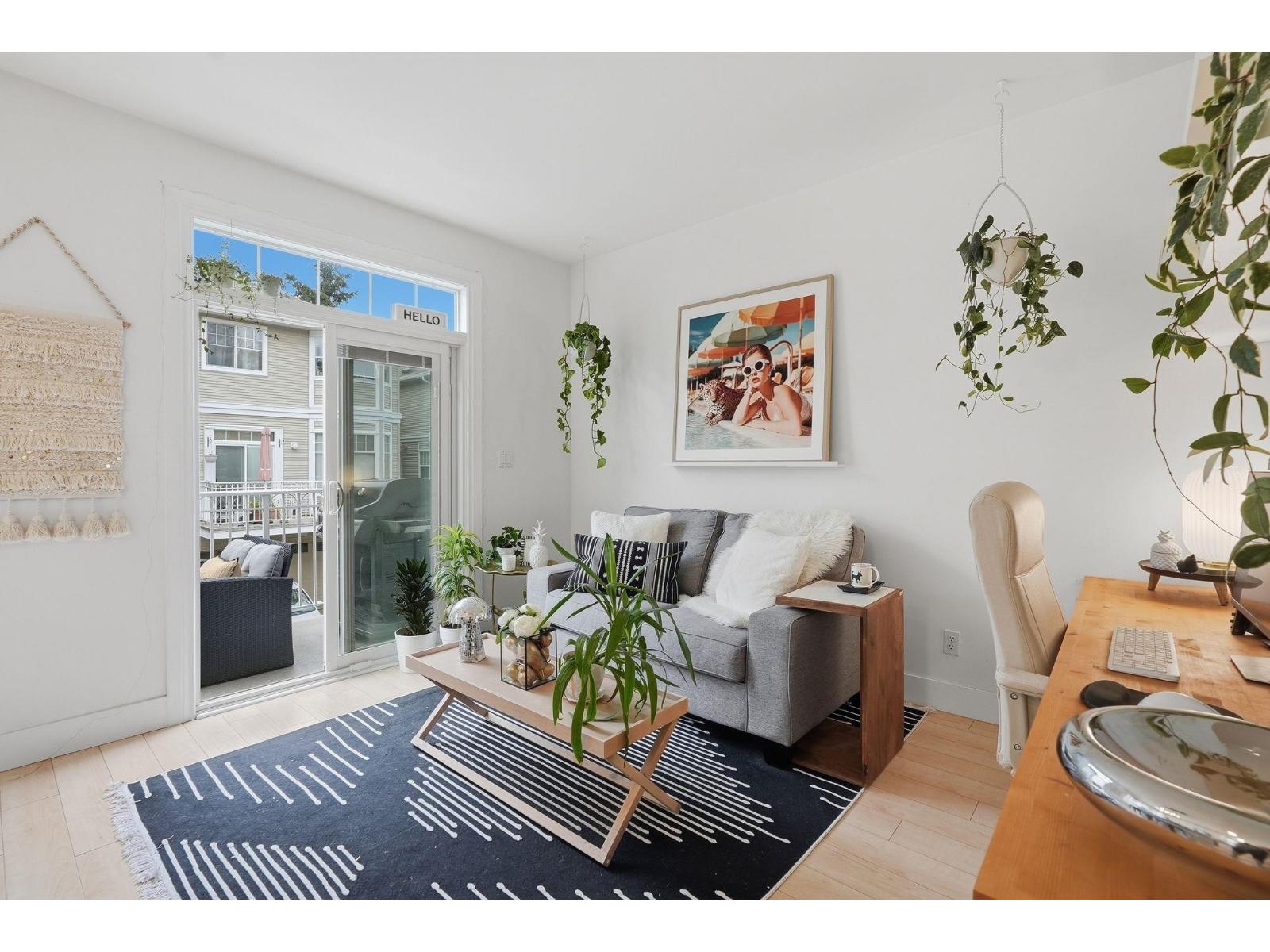 6556 121 Street Property Photo 5