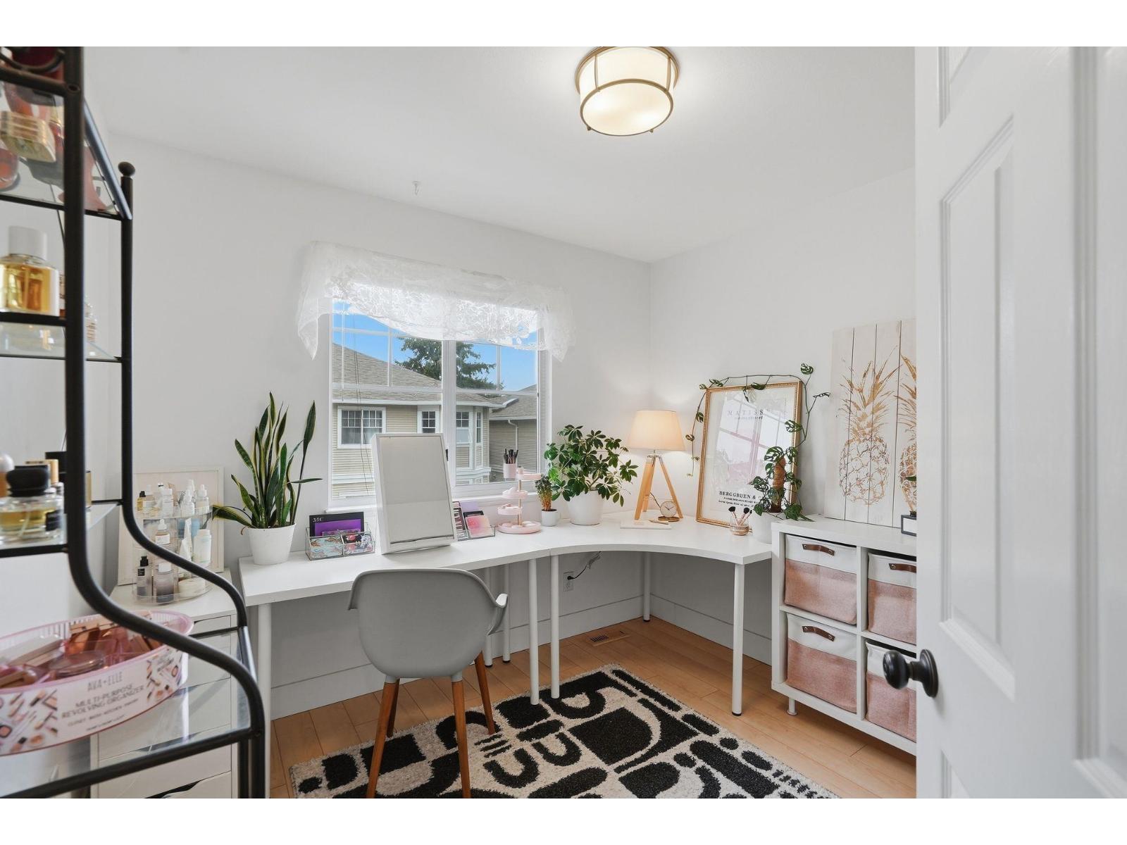 6556 121 Street Property Photo 10
