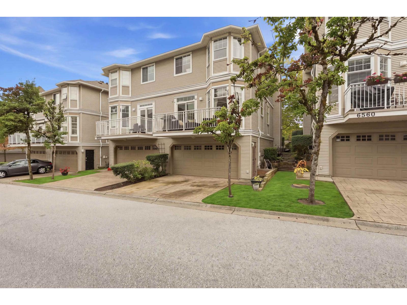 6556 121 Street Property Photo 15
