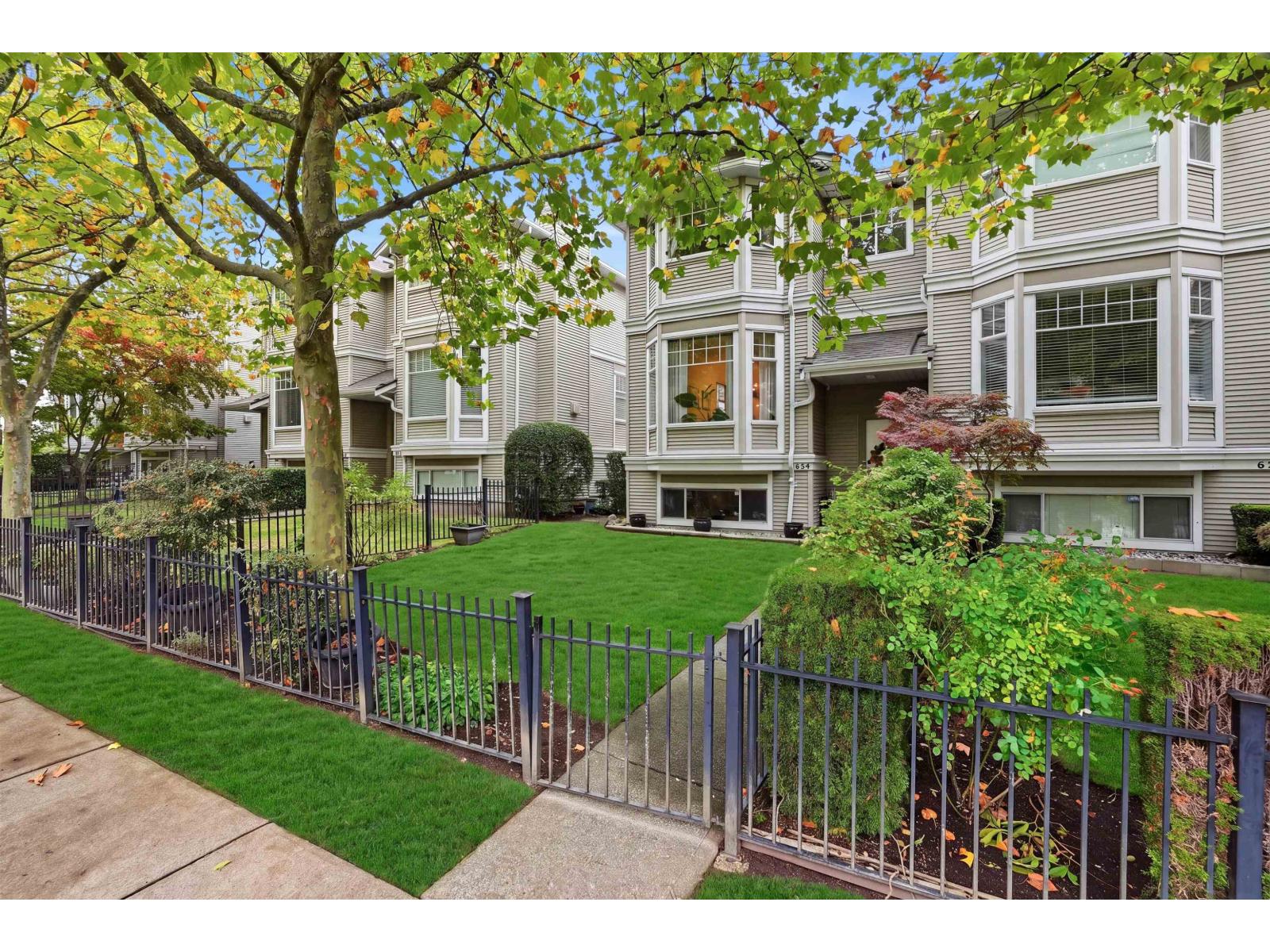 6556 121 Street Property Photo 17