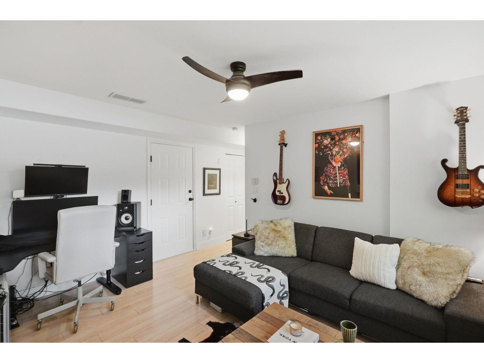 6556 121 Street Property Photo 30