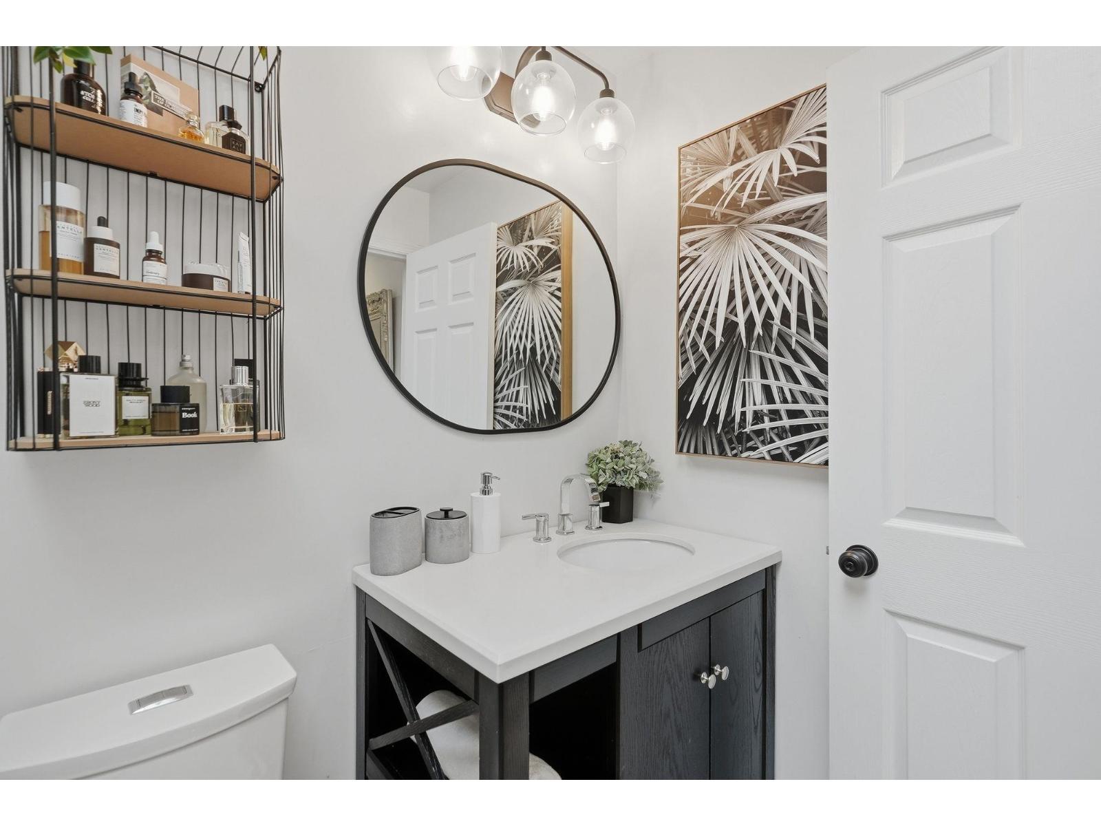 6556 121 Street Property Photo 36