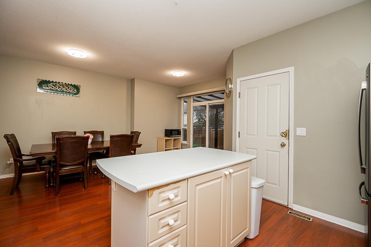 14858 58 Avenue Property Photo 8