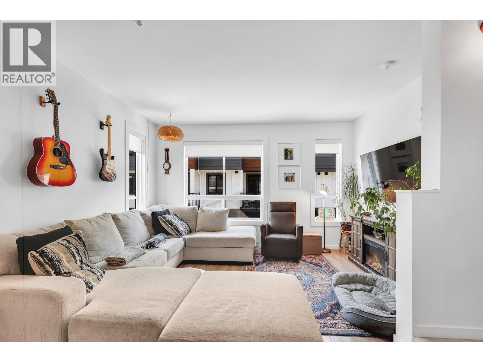 64 39769 Government Road Property Photo 15