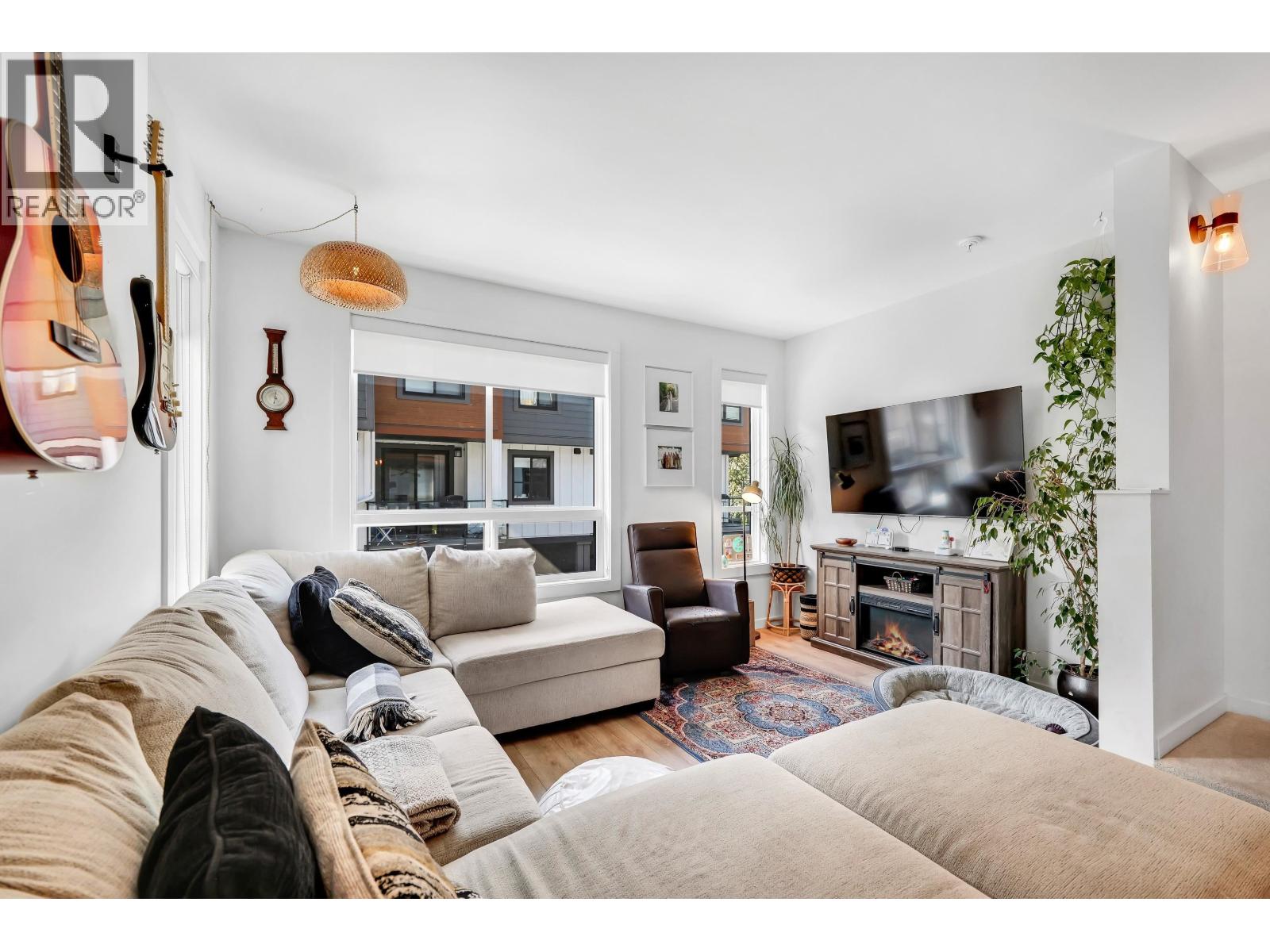 64 39769 Government Road Property Photo 16