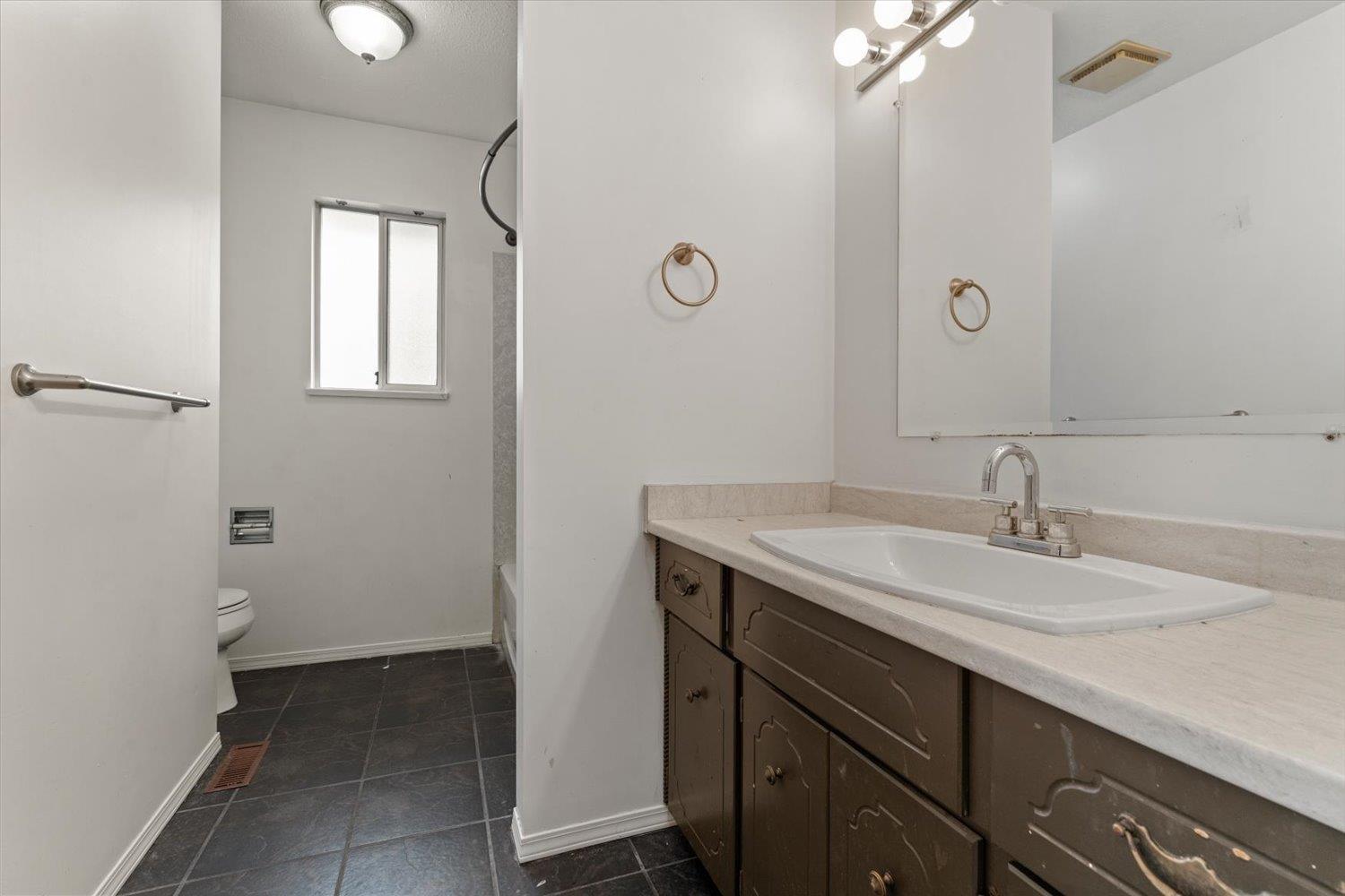 2833 Gardner Place Property Photo 28
