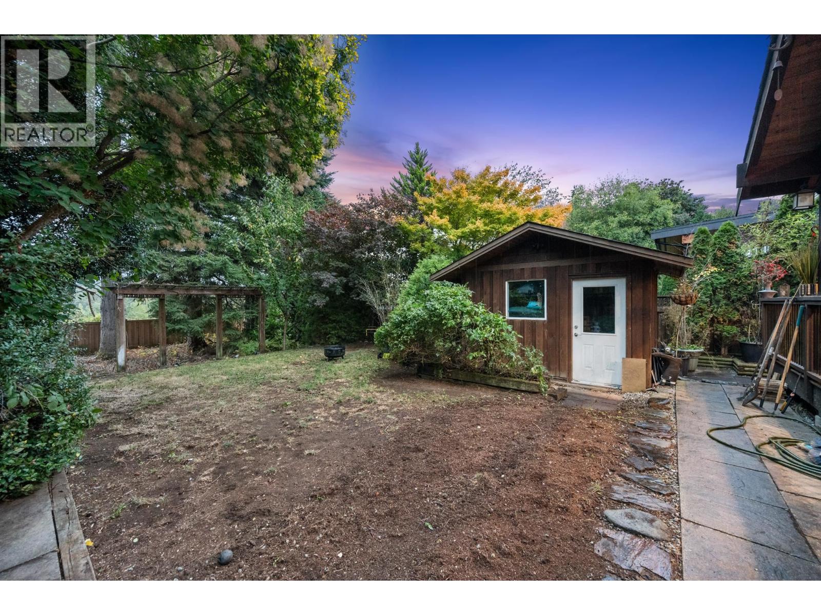 10574 239 Street Property Photo 39
